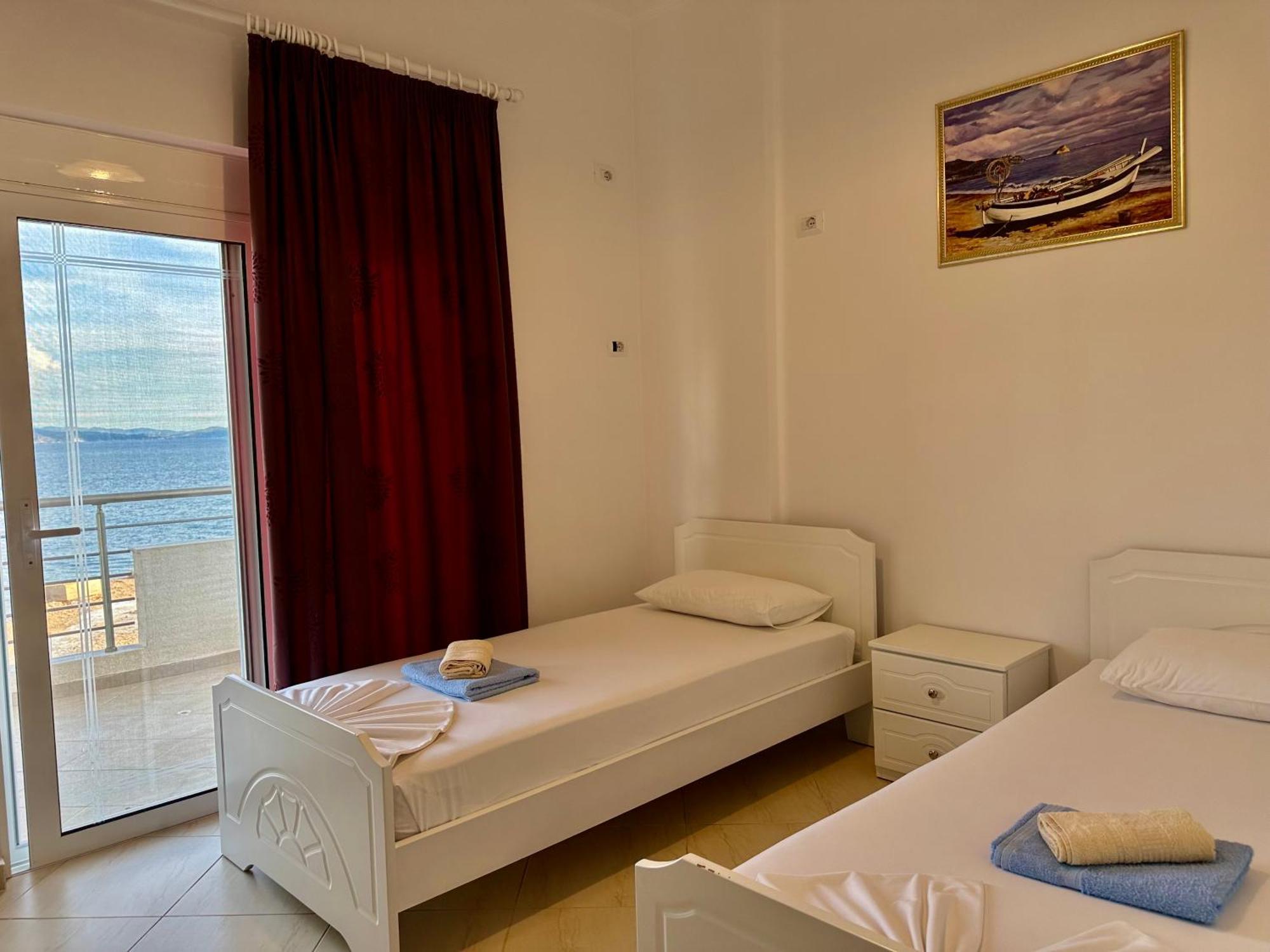 Aqua Apartments Seaview Sarandë Exterior foto