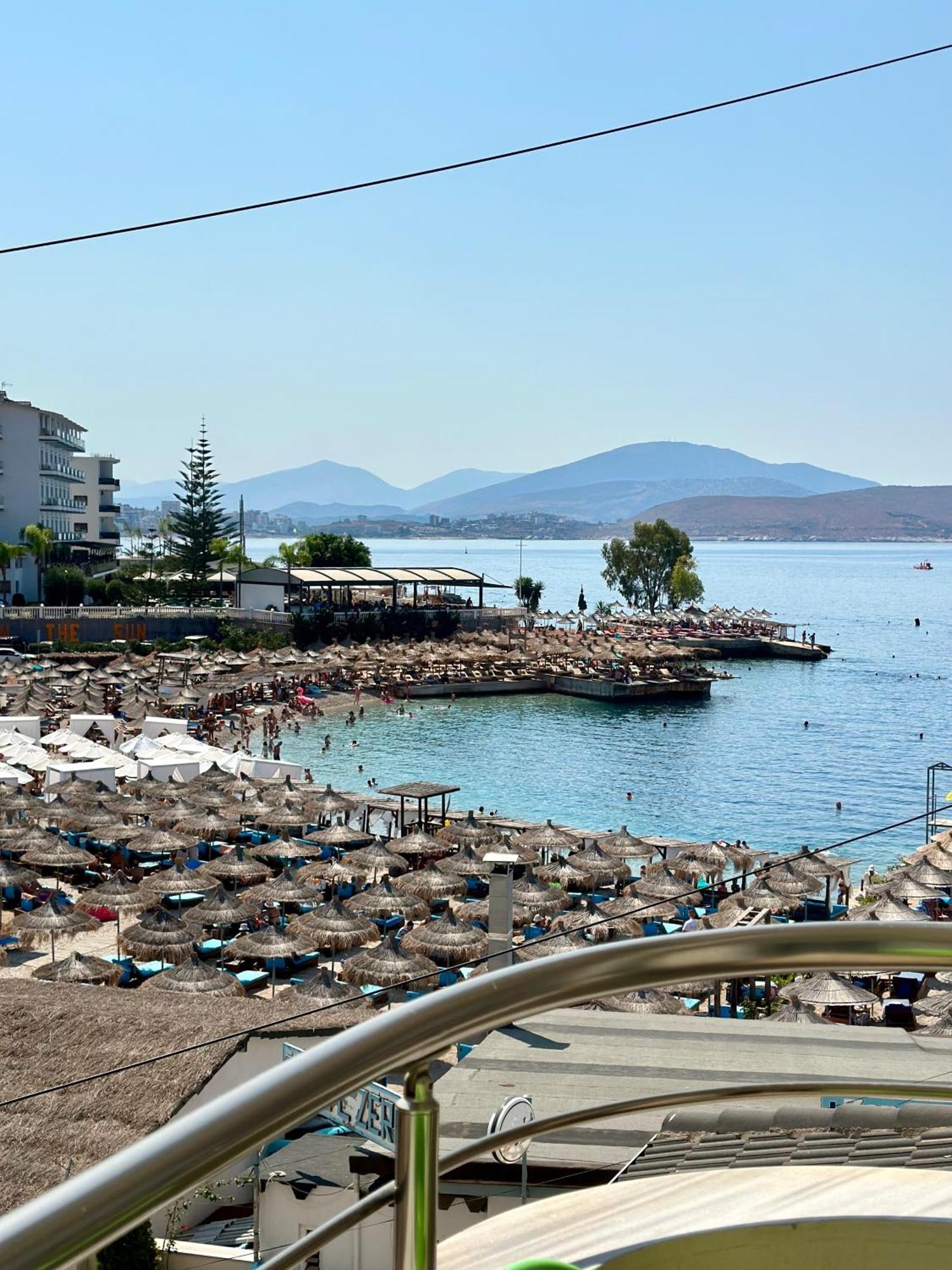 Aqua Apartments Seaview Sarandë Exterior foto